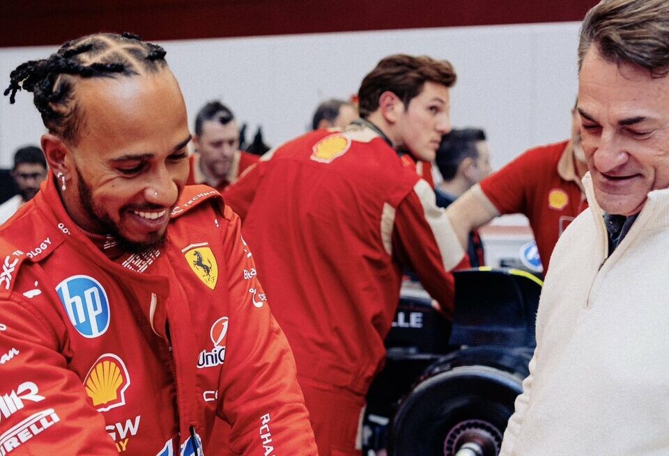 Preview Хэмилтон: «Я бесполезен. Ferrari стоит сменить пилота»